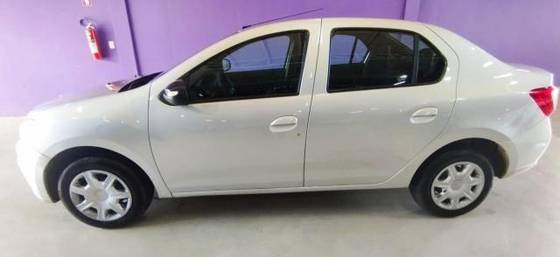 RENAULT LOGAN 1.0 12V SCE FLEX ZEN MANUAL RENAULT LOGAN 1.0 12V SCE FLEX ZEN MANUAL
